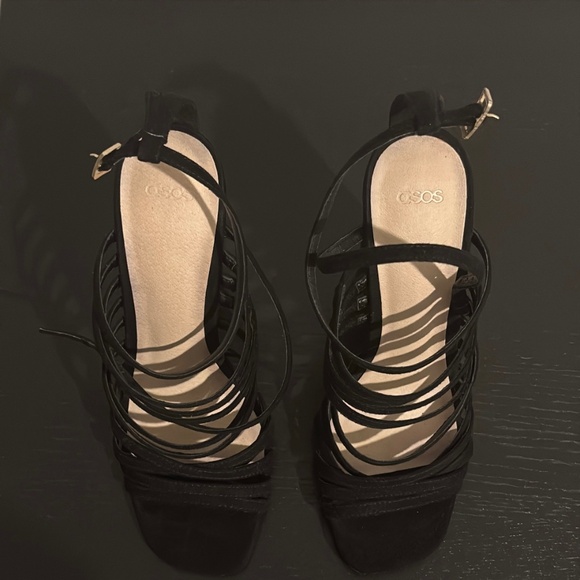 ASOS - Picture 1 of 3